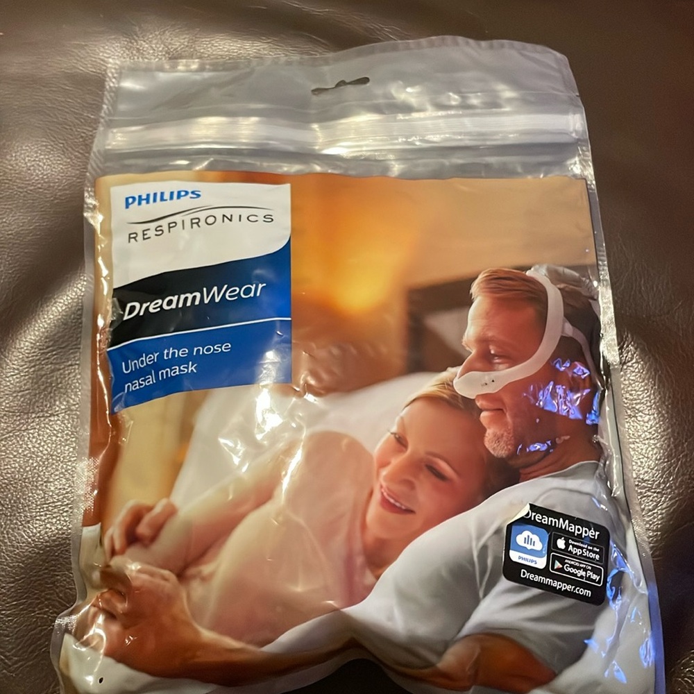 Philips Respironics DreamWear under the nose nasal mask
